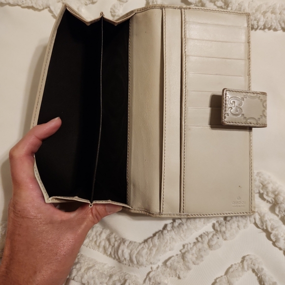 Gucci Leather 2-Sided Wallet - Picture 8 of 10